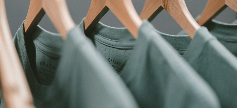 Bacteria vie tesuta in haine pentru a promova o piele sanatoasa