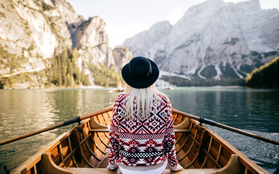 Cazanele-Dunării-și-navigația-O-experiență-unică-pe-fluviul-împărțit-de-munți